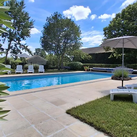 בית נופש Issigeac, Confort, Piscine Chauffee *